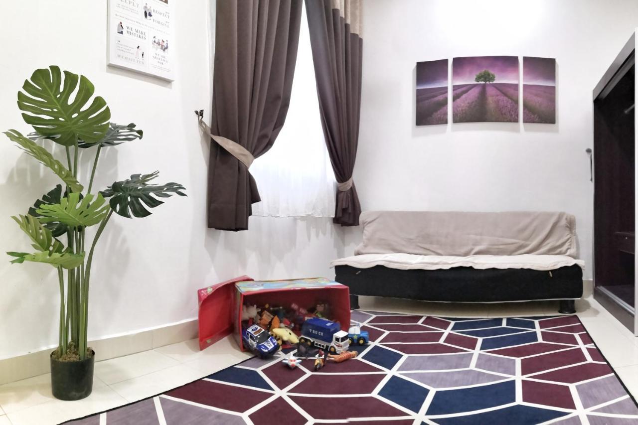 Teratak Persona Homestay. 4 Rooms Double Storey Terrace In Kuantan City. 外观 照片