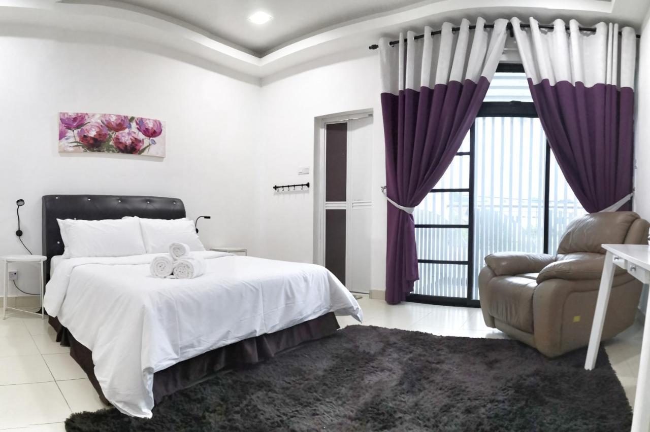 Teratak Persona Homestay. 4 Rooms Double Storey Terrace In Kuantan City. 外观 照片