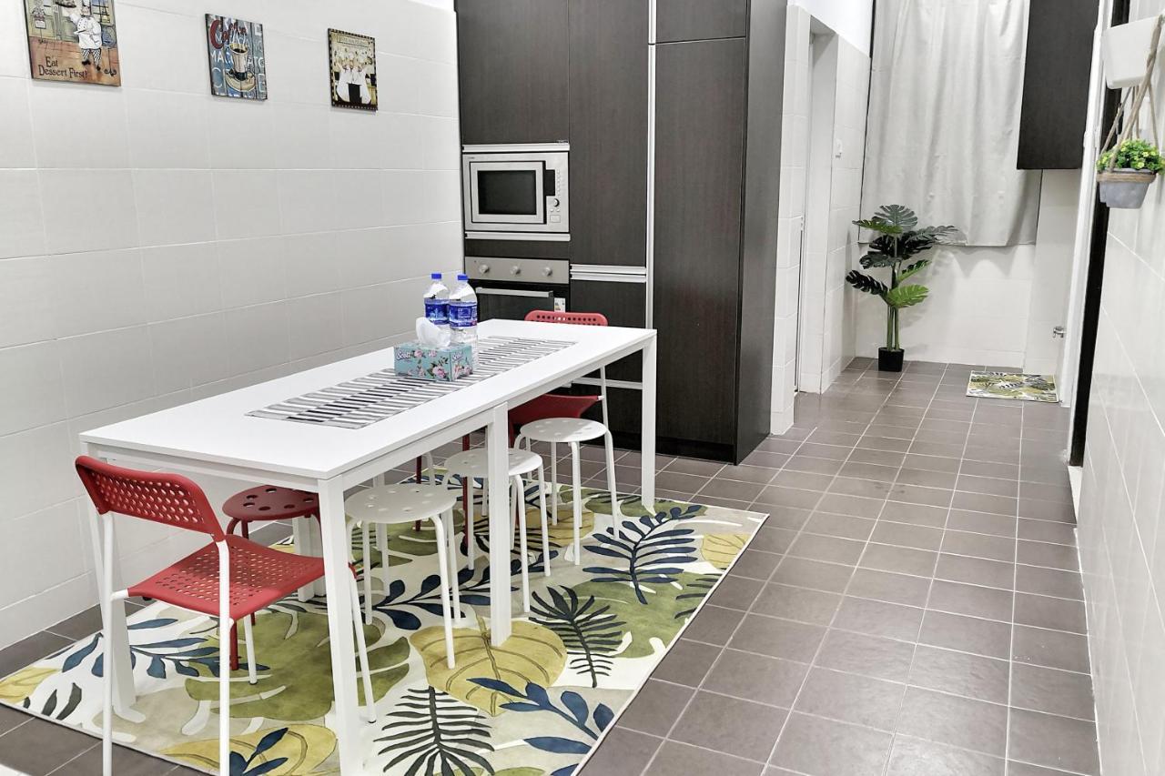 Teratak Persona Homestay. 4 Rooms Double Storey Terrace In Kuantan City. 外观 照片